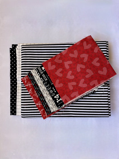 Cross My Heart Table Runner & Pillow Kit