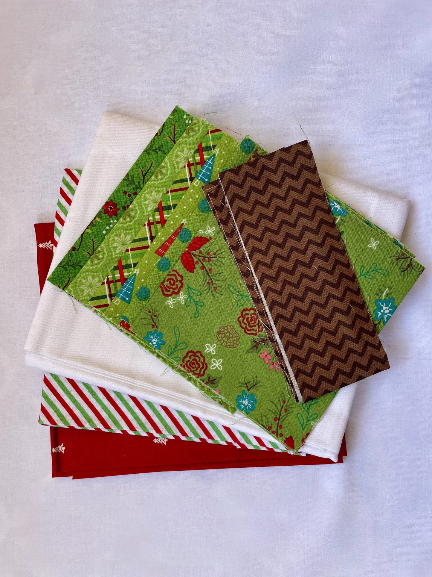 Little Spruce Table Topper & Runner Kit